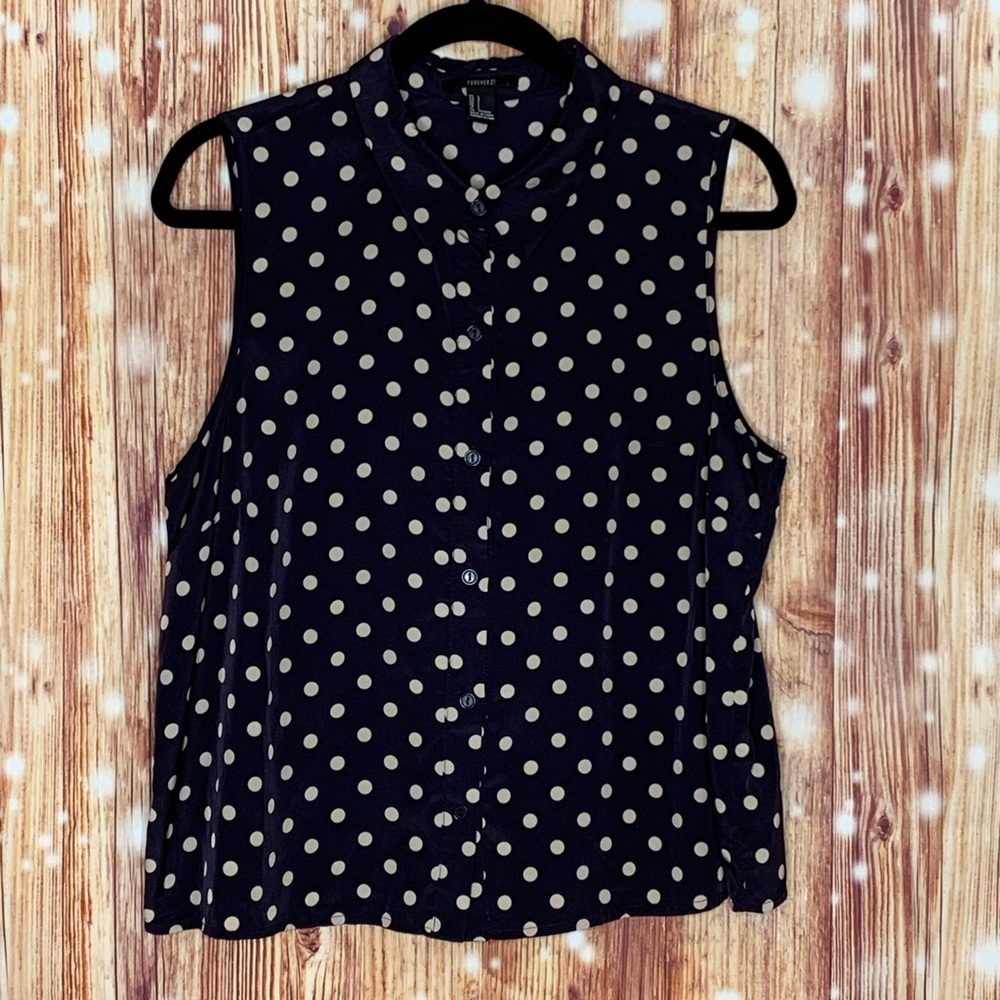 Forever 21 Large Sleeveless Navy and Creme Polka Dot Top